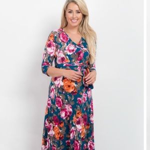 NWT. Pinkblush Floral Maxi Dress. Size Medium.